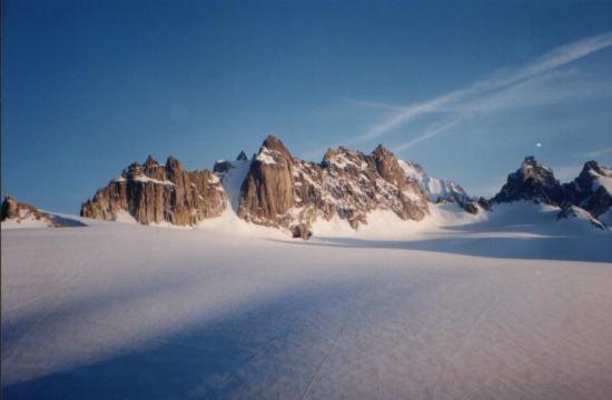Les Aiguilles Dorées