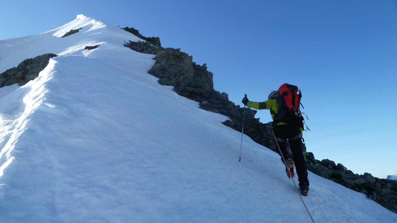 Sur l'arête